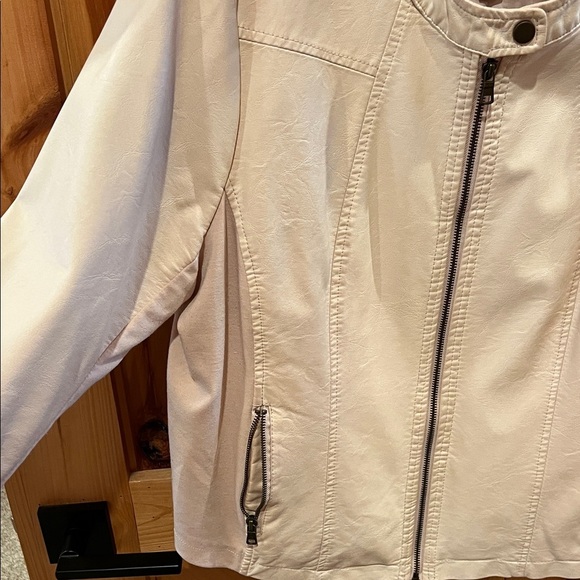 Maurices Off-White/light pink Leather Jacket - Picture 4 of 6